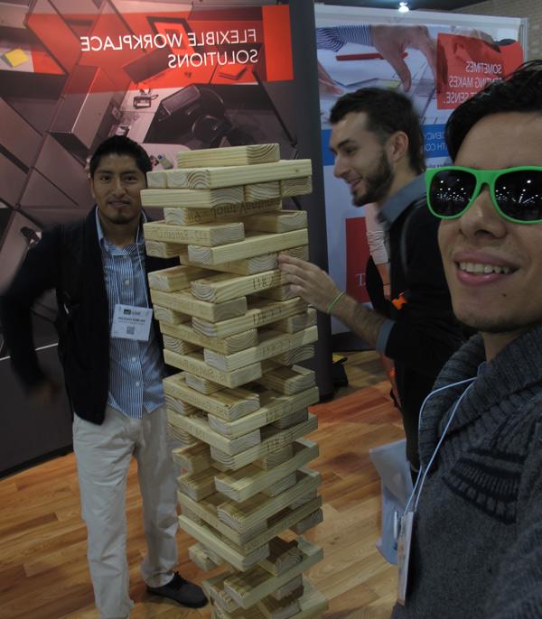 UCNJ Students playing Janga